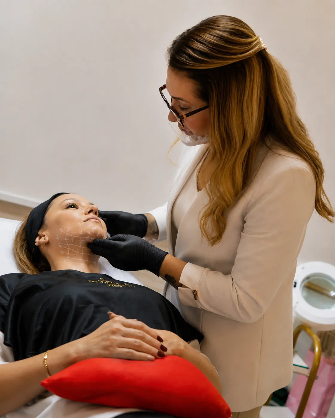 Lipo de papada enzimática — Dra. Glauce Gonçalves